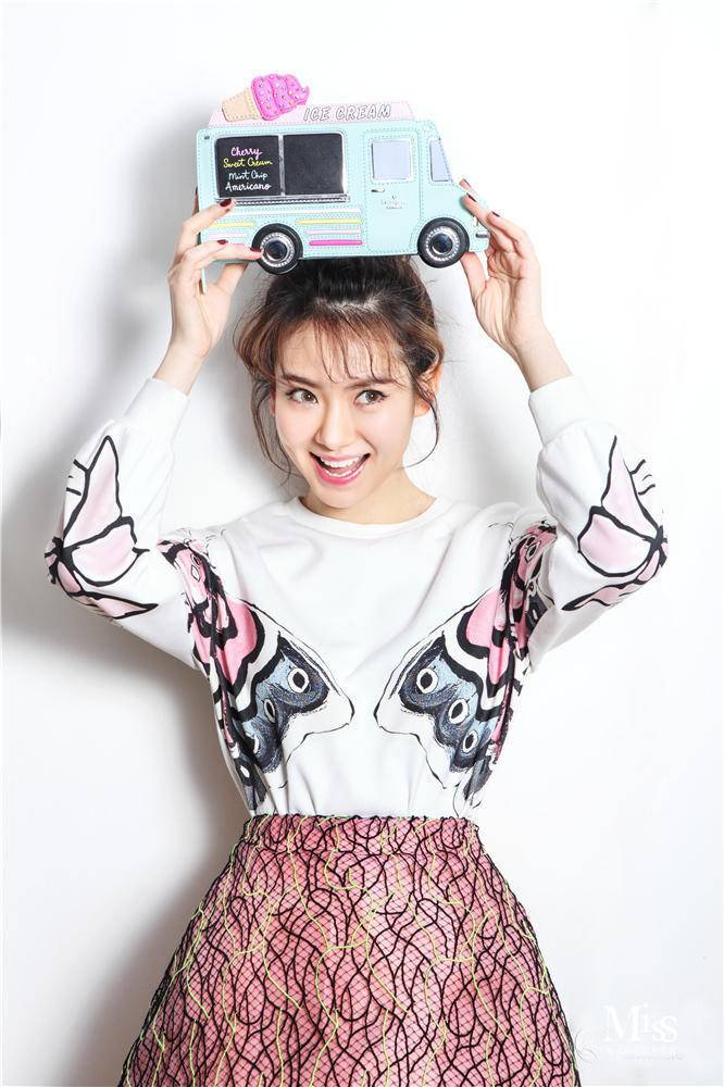 七哥力荐:女人的激吻唇一定要配上海藻卷才是真性感