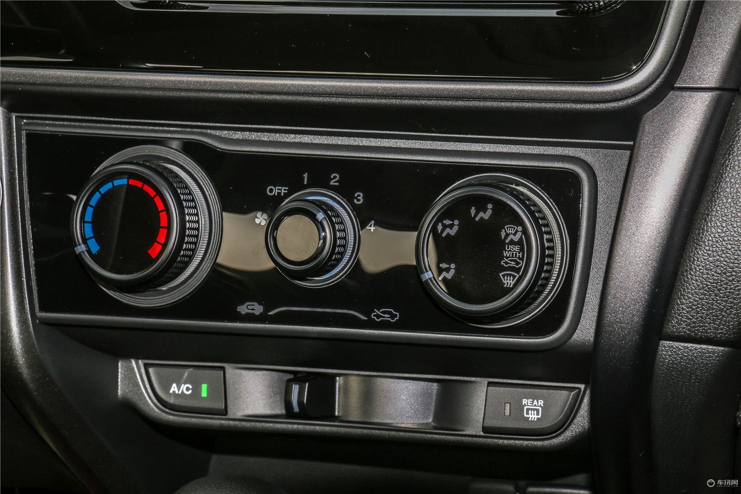 给媳妇买辆车代步用,适合给媳妇买的车