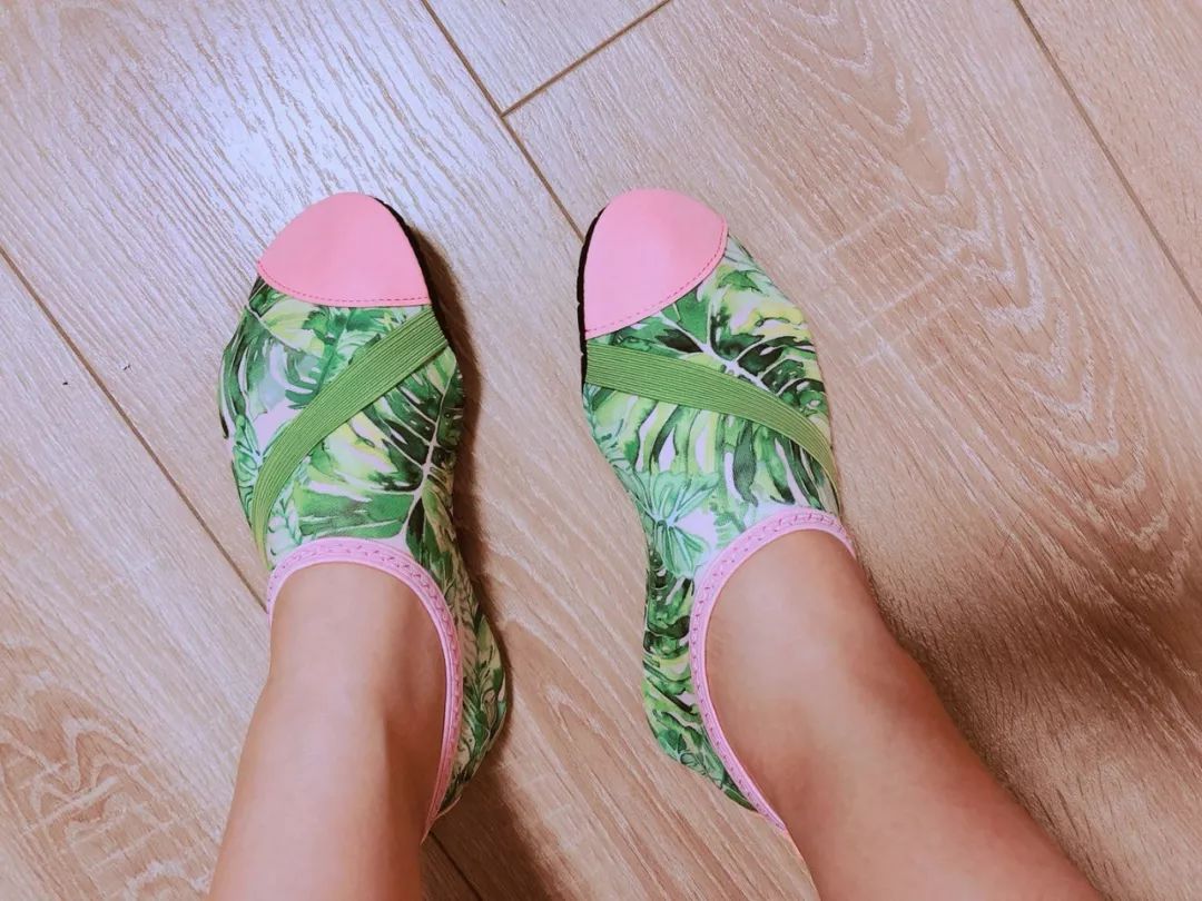 蔡少芬同款小白鞋,蔡少芬生活真美好同款乐福鞋