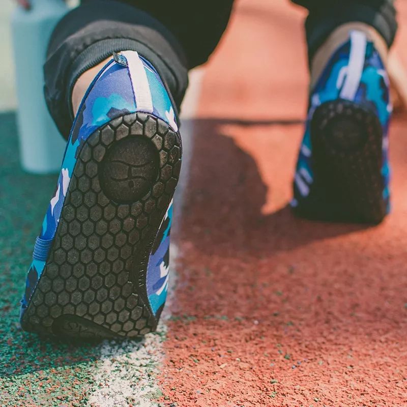 蔡少芬同款小白鞋,蔡少芬生活真美好同款乐福鞋