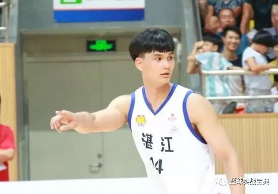 放弃称霸野球场，省实余文乐要当中国的史蒂文斯