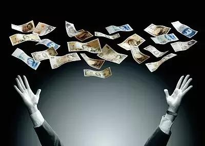 大学生网上应聘,从被骗入传销组织到坠河身亡,只过了8天……|今晚九点半