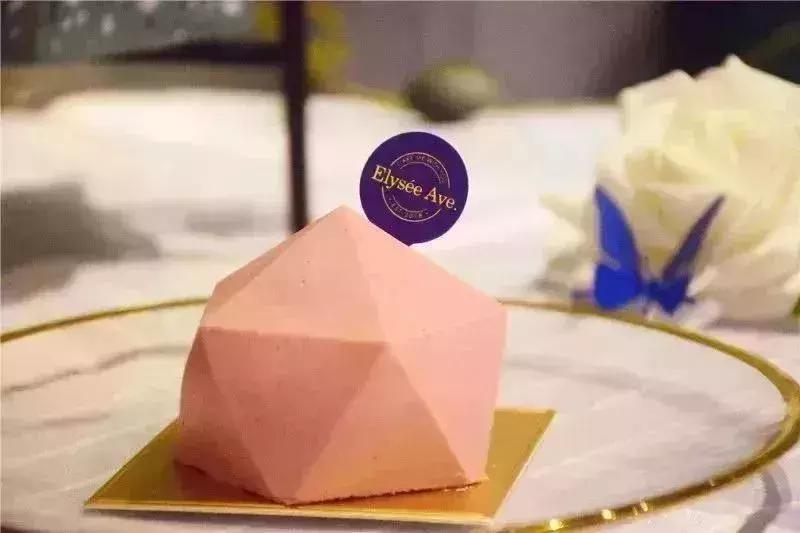 何必去法国？大沥永旺“深藏Blue”浪漫的店，给你梦幻下午茶！