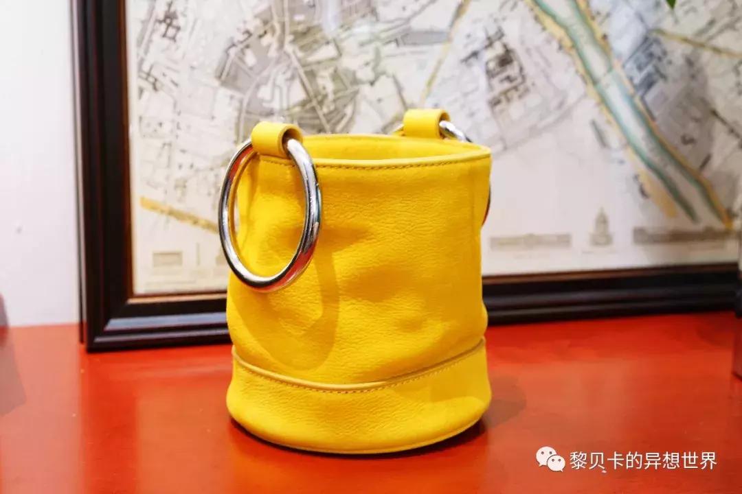 为什么有些包很便宜,最不容易撞款的大牌包