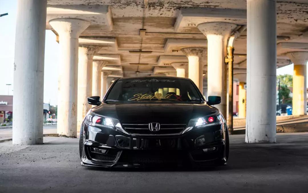 土豪金轮毂要配什么,土豪金纺车轮