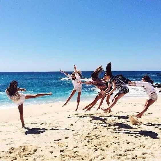 集体照相的创意队形9人,集体照这样拍太有创意