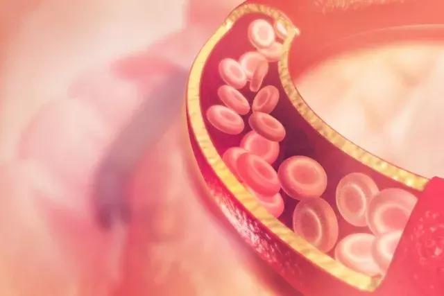 常喝冷饮有多伤，你不知道吗？伤脾胃、伤血管，还有……