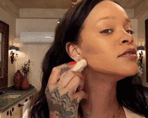 范冰冰抄袭蕾哈娜美妆！以为换个名字就能一天狂赚1000万美元？