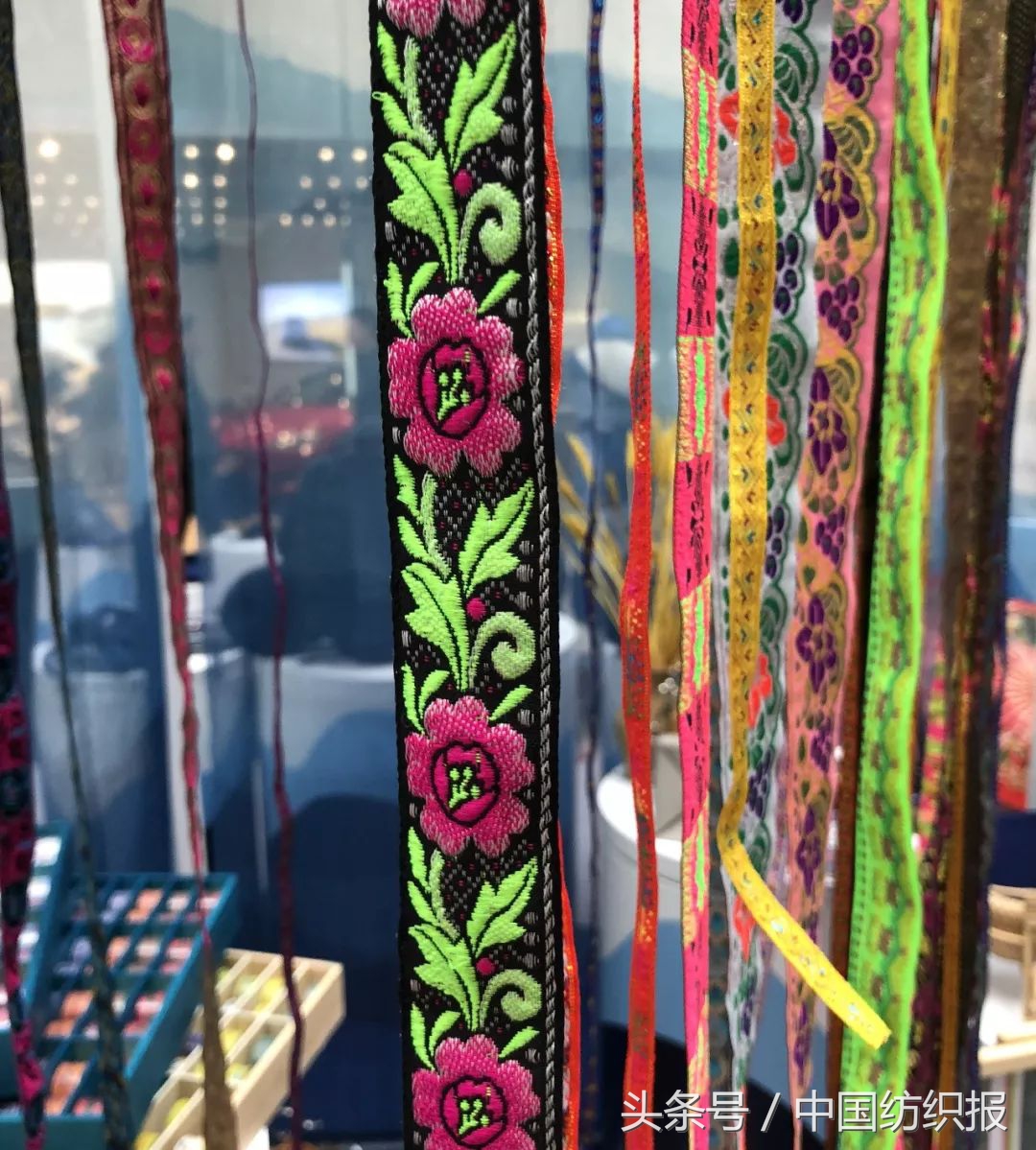 依文15年“拾遗”打造来自大山深处的手工艺集市