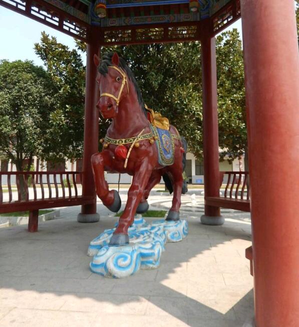 赤兔马怎么得名的,赤兔马为什么以兔子命名