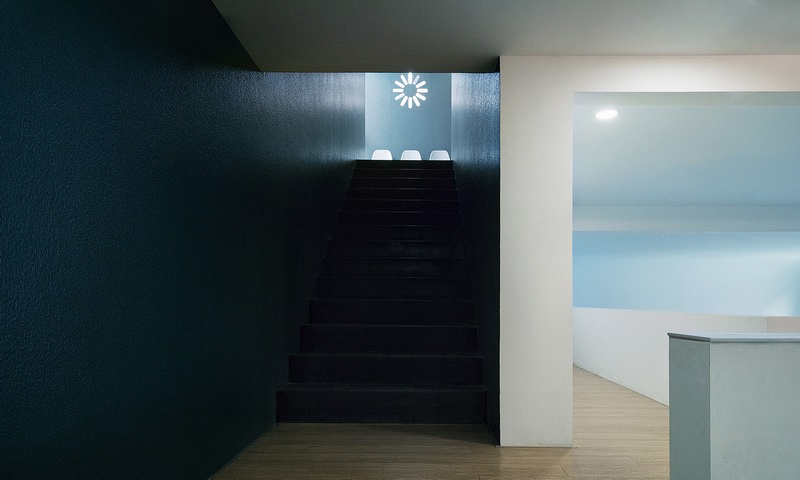 融入更多艺术元素与粗狂工业风格的北京ASTUDIO摄影工作室