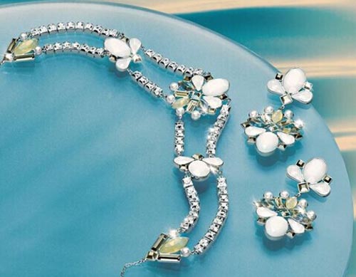 施华洛世奇官网查真假,施华洛世奇黑天鹅