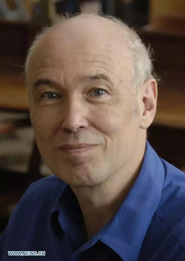 新生数学界最skr的存在，头发与成就并存，年仅30横扫各大数学奖