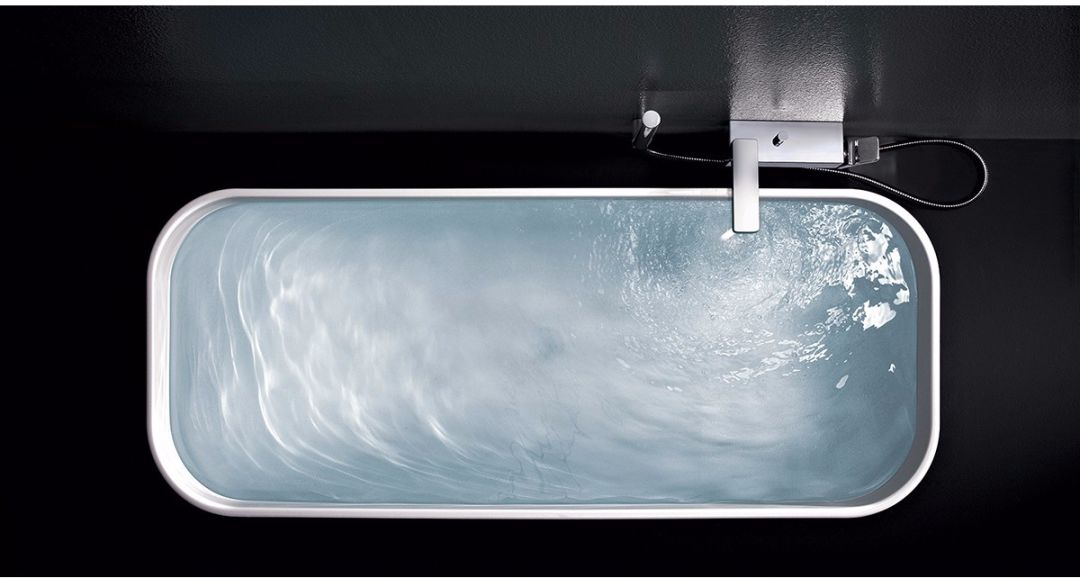 浴缸淋浴房设计,大空间浴缸淋浴房设计