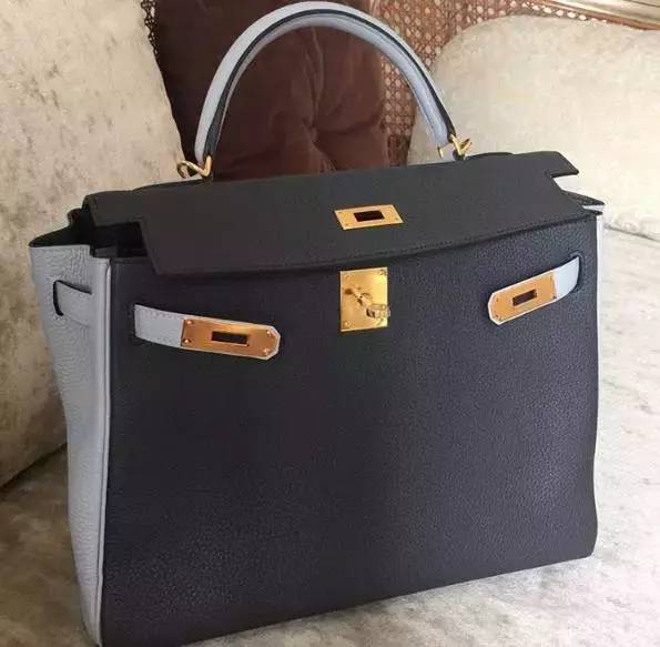 怎么买奢侈品包包比较靠谱 (新手买奢侈品包包应该买哪种)