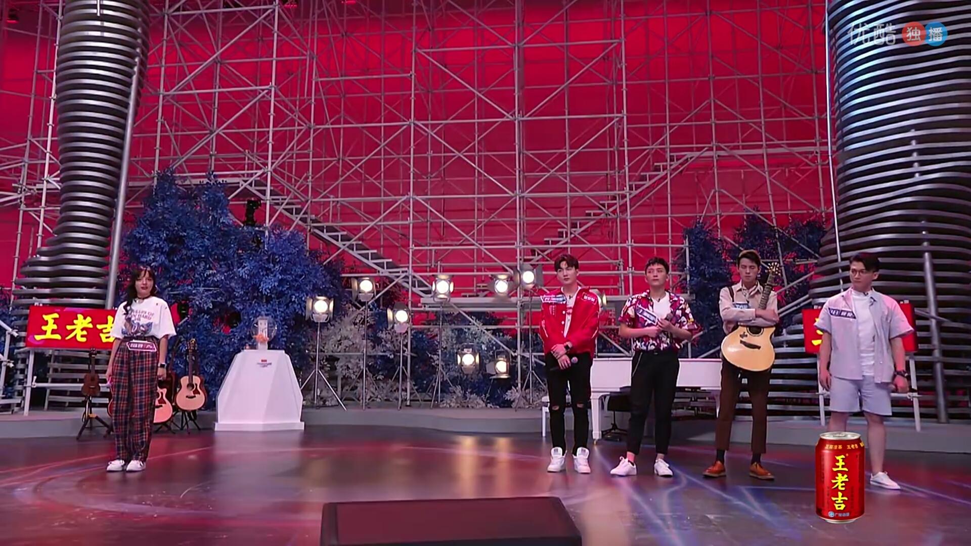 鹿晗被磕的cp,鹿晗遇黑粉下车怒怼