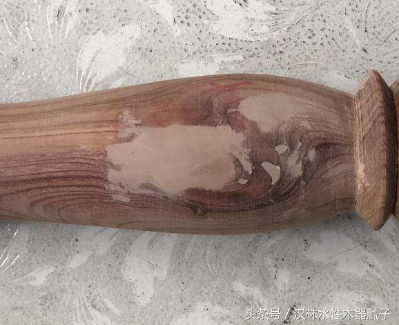 填补钉子,补钉眼的腻子怎么调