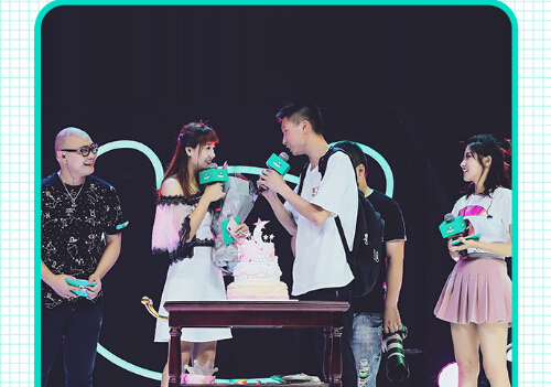 小苍过生日,小苍lpl十周年