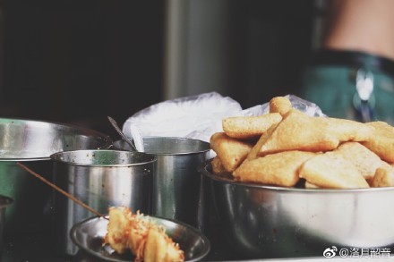 山顶一只船,罗城古镇山顶一只船