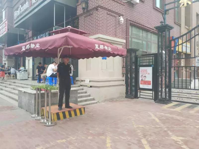 奇葩一个小区两个门禁,奇葩的小区