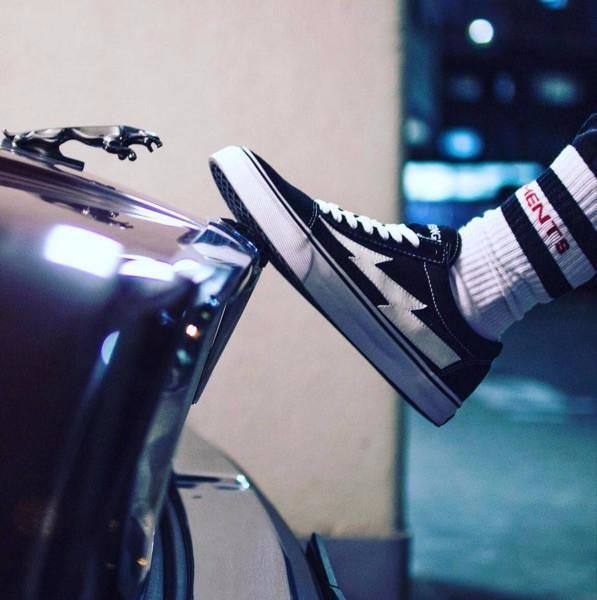 必备穿搭十大单品有哪些,秋季必备穿搭单品