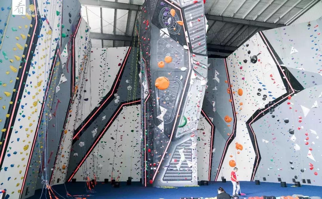 天津攀岩墙室内游乐场,天津攀爬类游乐园