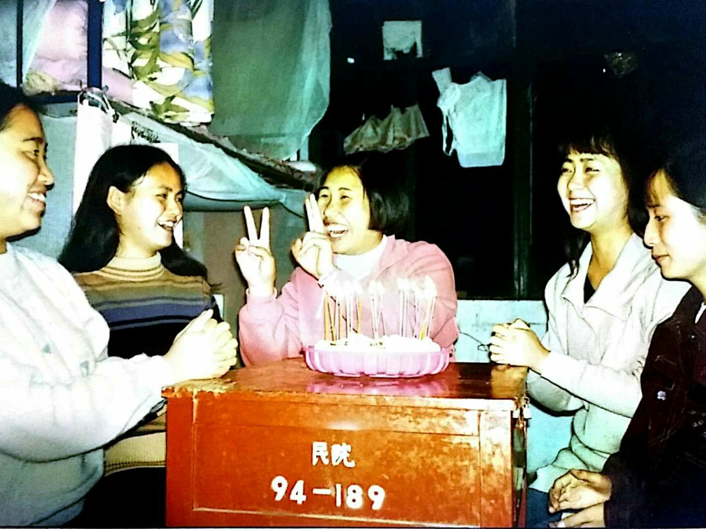 芳华！浪漫与热血，1990年代大学生，最后的精英教育接受者！