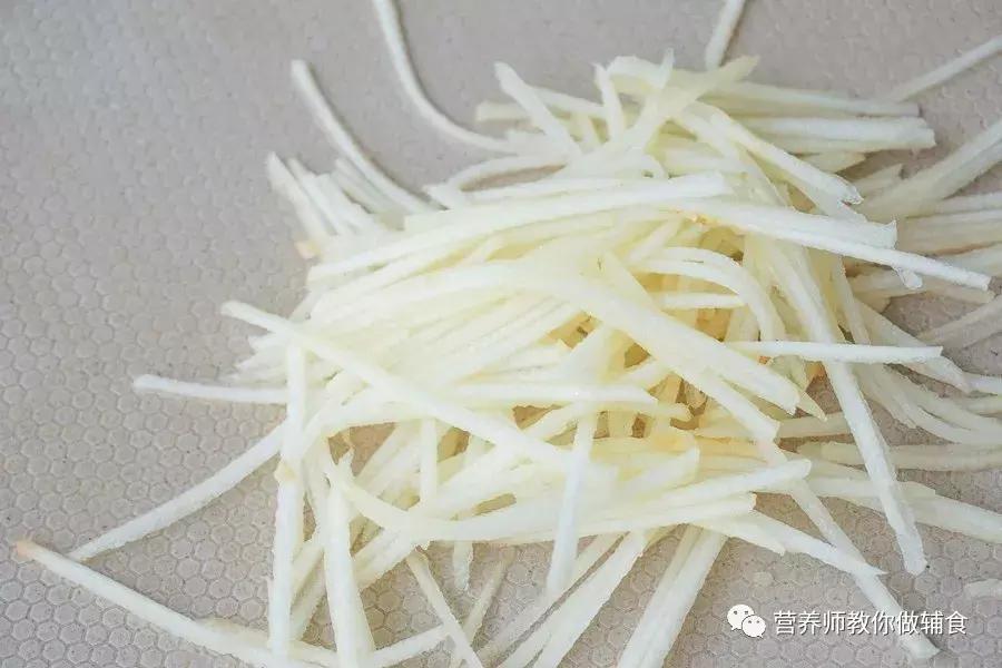 宝宝辅食对说话的影响,宝宝说话晚需要补什么维生素