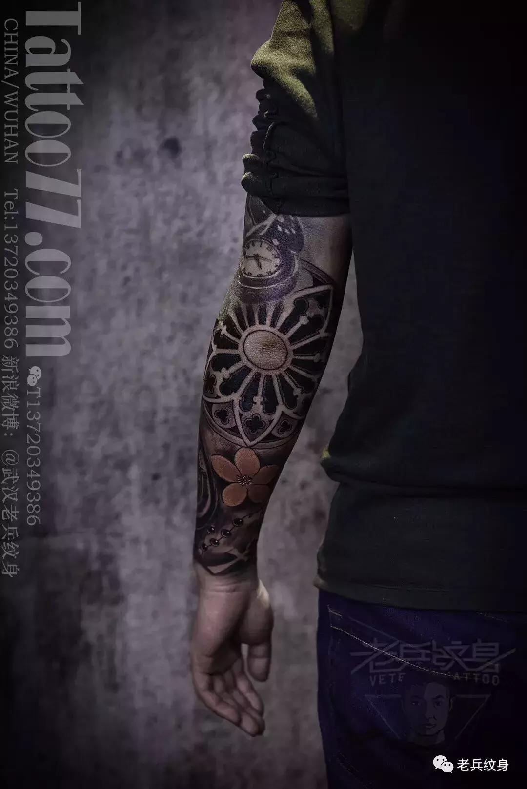 老兵纹身工作室师傅身上纹身,老兵纹身师