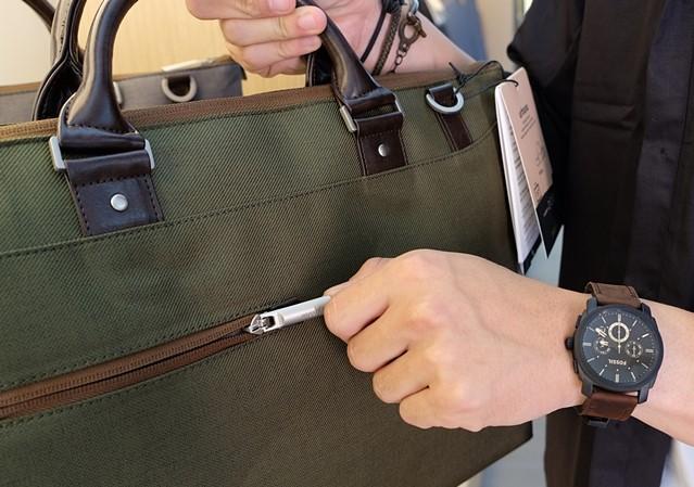 画廊般的Moshi专卖店-买3C周边购物体验