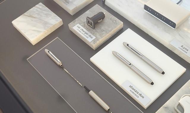 画廊般的Moshi专卖店-买3C周边购物体验