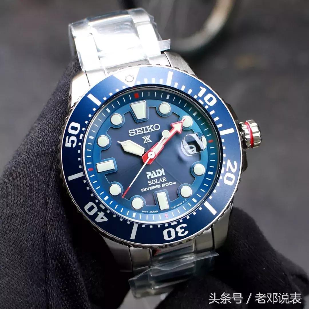 机械表比较特殊的换电池,石英表机械表误差