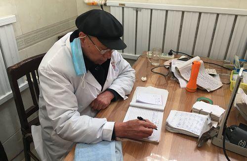 91岁抗战老兵脸上长出“包”,一查竟是皮肤癌！