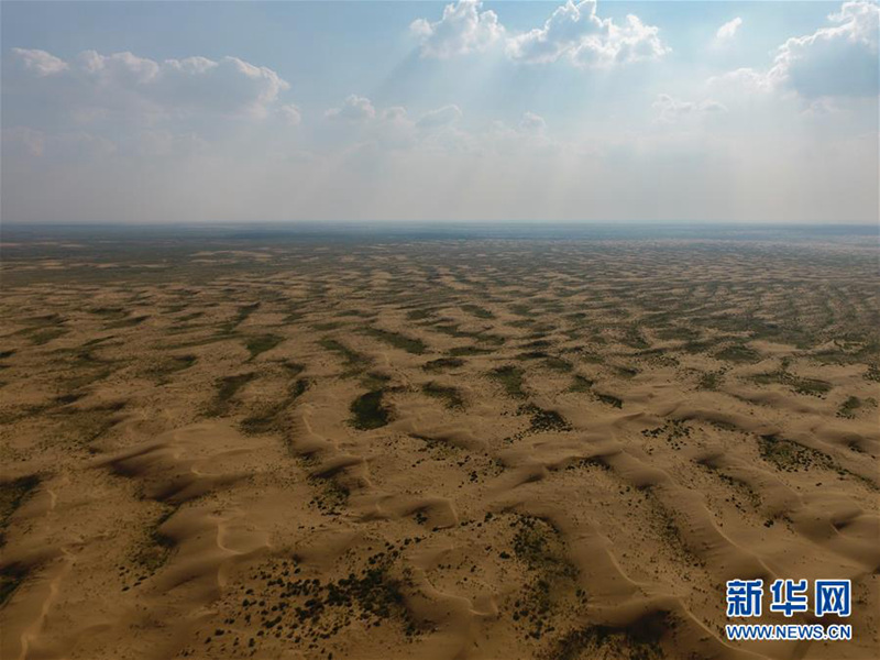 天空之眼瞰库布其沙漠