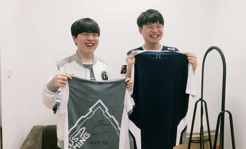 「PentaQ知乎问答」为什么电子竞技没有互赠鼠标垫等向对手致敬的行为?