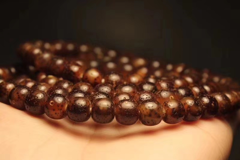 玉化奶奶灰果冻星月菩提,玉化果冻星月菩提是天然的么