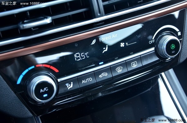 长安逸动xt两厢车16款值得购买吗,长安两厢车逸动xt测评