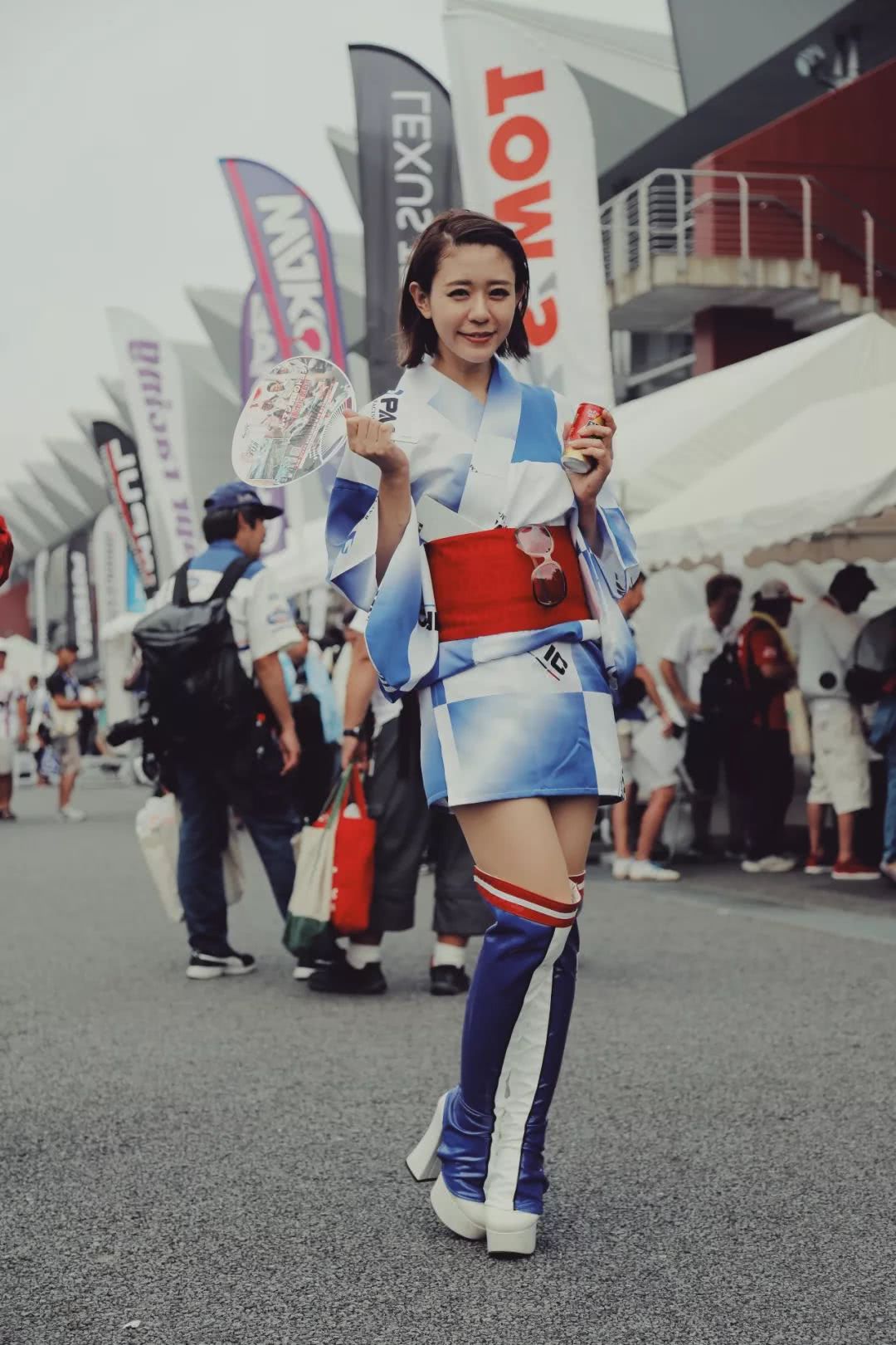 东京车展惊现最美车模,赛车比赛高燃场面车模