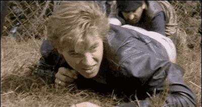 给你十个亿,你会让身边的人跪舔吗?