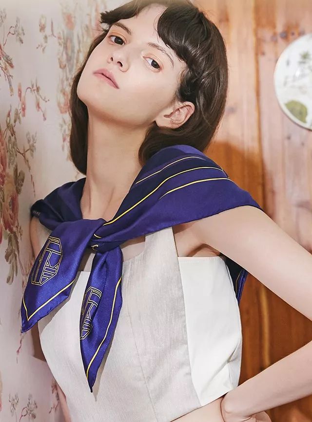 一条丝巾，省下90%的购衣钱