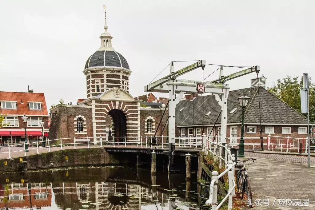满城书香,如果”姿势“不够,你都不敢轻易来这座荷兰小城!