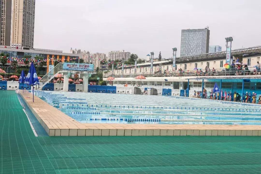 成都155个公共体育场馆免费,成都体育场有序开放