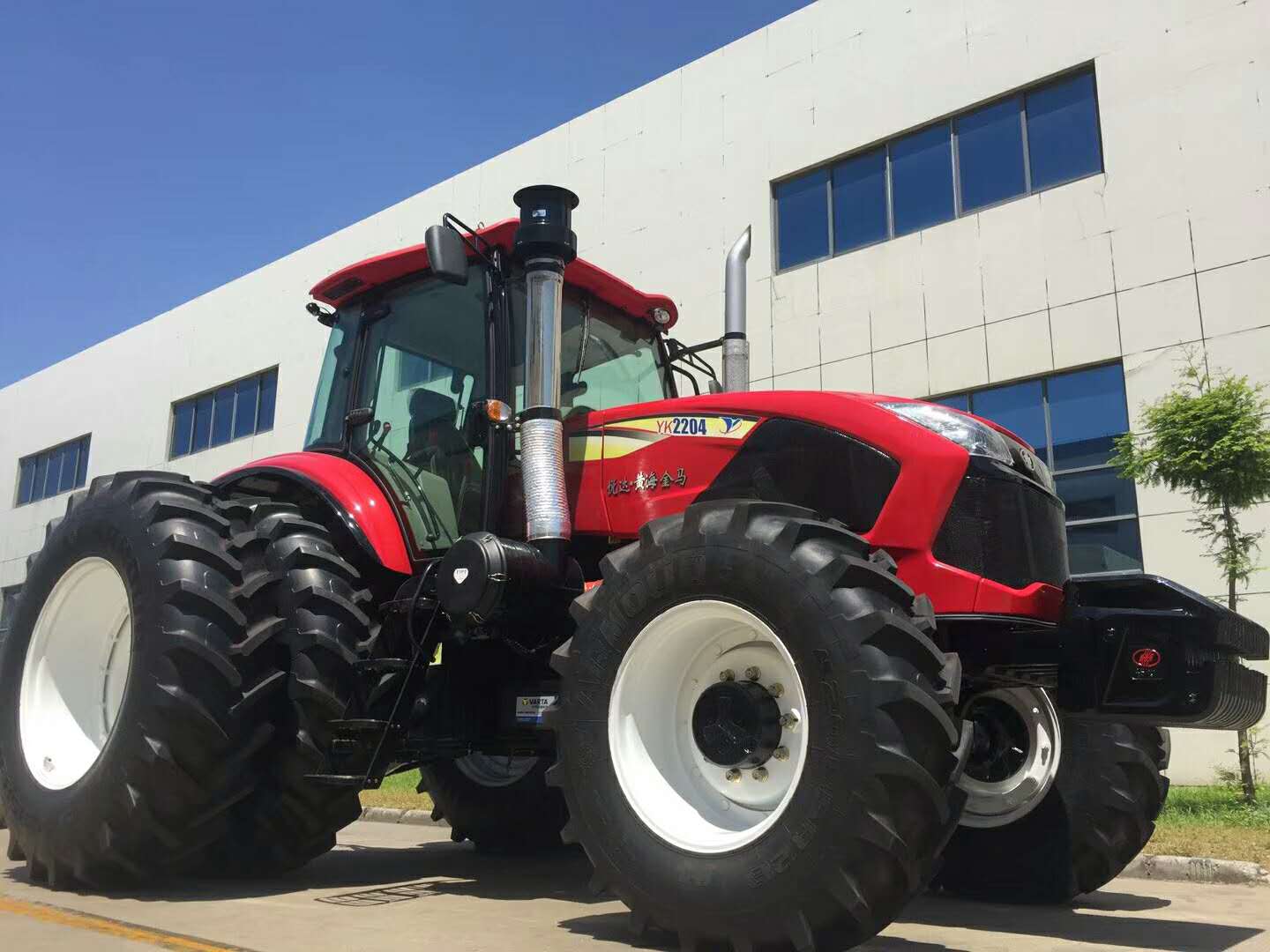黄海金马重型智能拖拉机,黄海金马2204拖拉机