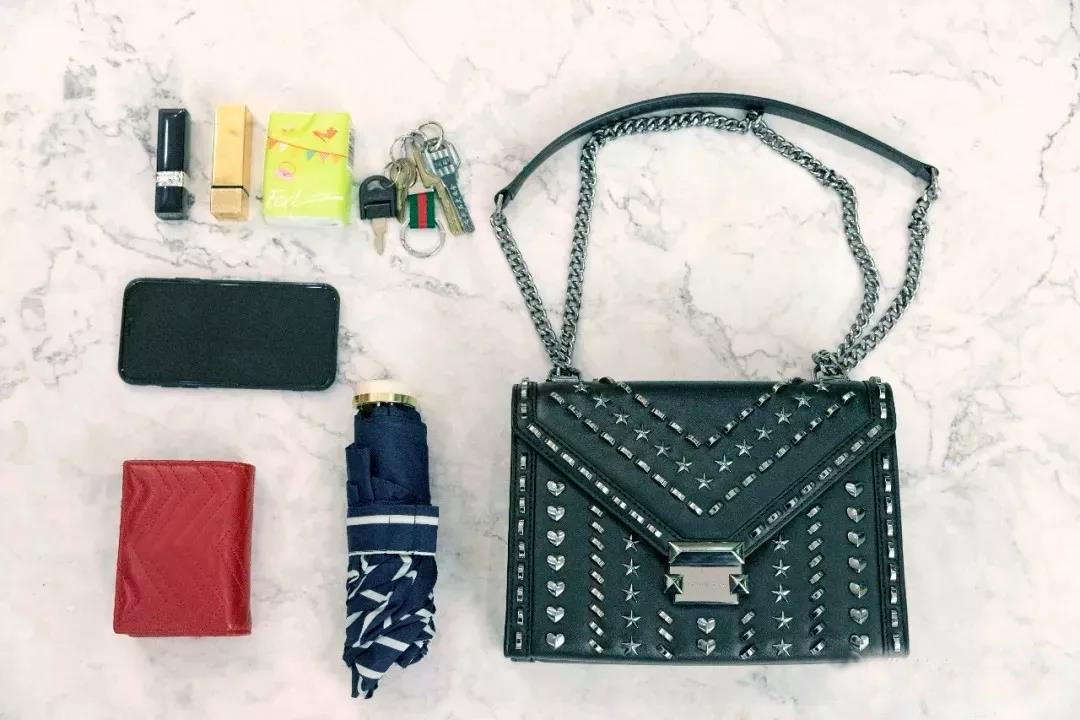 七夕新款大牌包包,杨幂周笔畅包包新品发布会视频