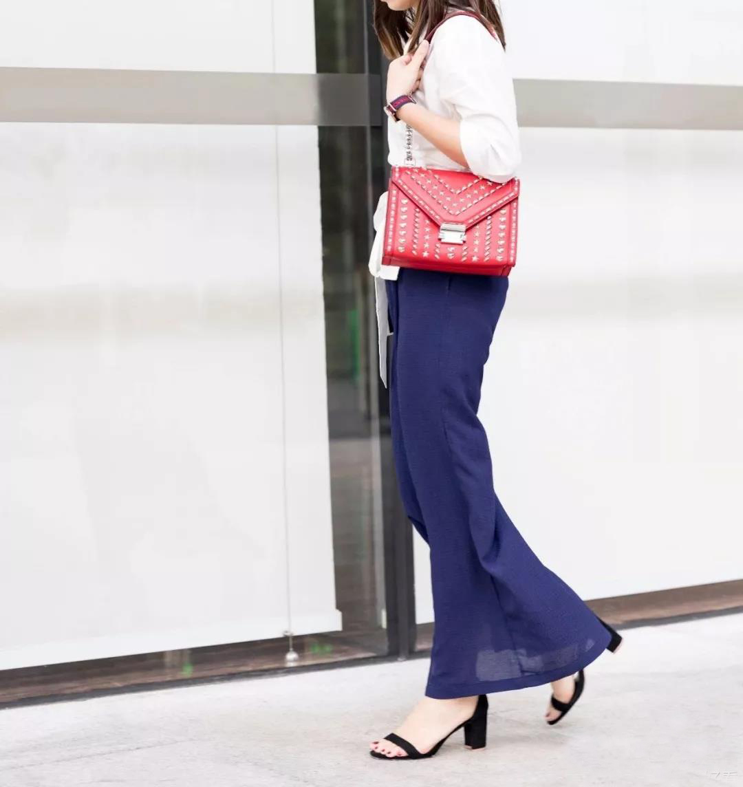 七夕新款大牌包包,杨幂周笔畅包包新品发布会视频