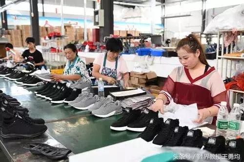 安踏转型前的危机,安踏成长之路