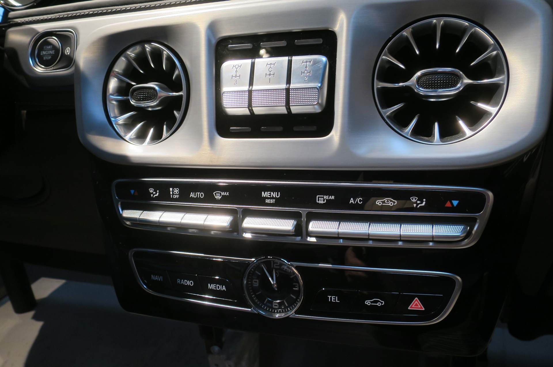 最新奔驰g63敦煌,敦煌奔驰车展