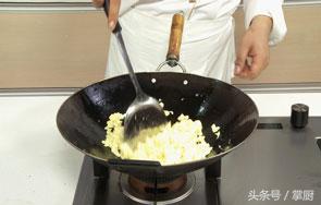 金钩银鱼炒蛋的做法,银鱼韭菜炒蛋的做法