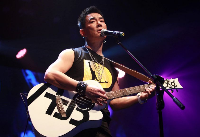 任贤齐五大传唱歌曲,任贤齐2005年央视春晚完整版