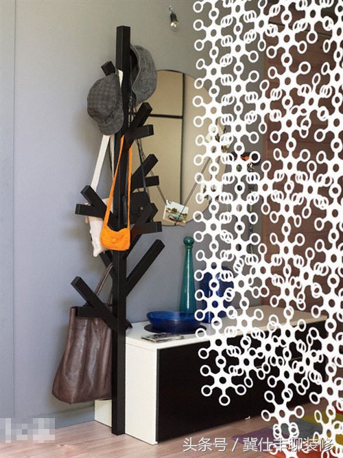 入户门正对餐厅和客厅怎么办,入户开门正对餐厅客厅阳台